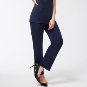 NWT Chico's Slim Leg Basic Pant - Size 10 (Chico's 1.5) Short (Petite)